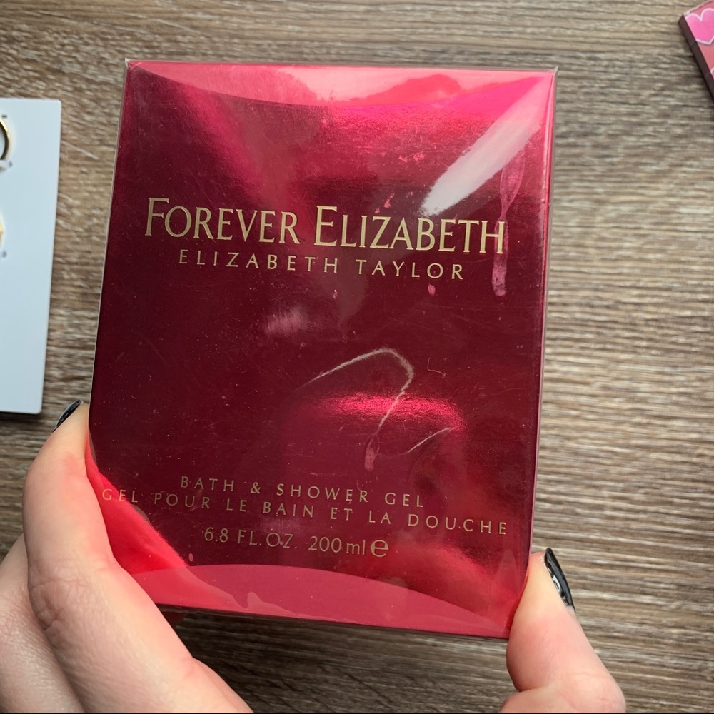 Forever Elizabeth by Elizabeth Taylor shower gel